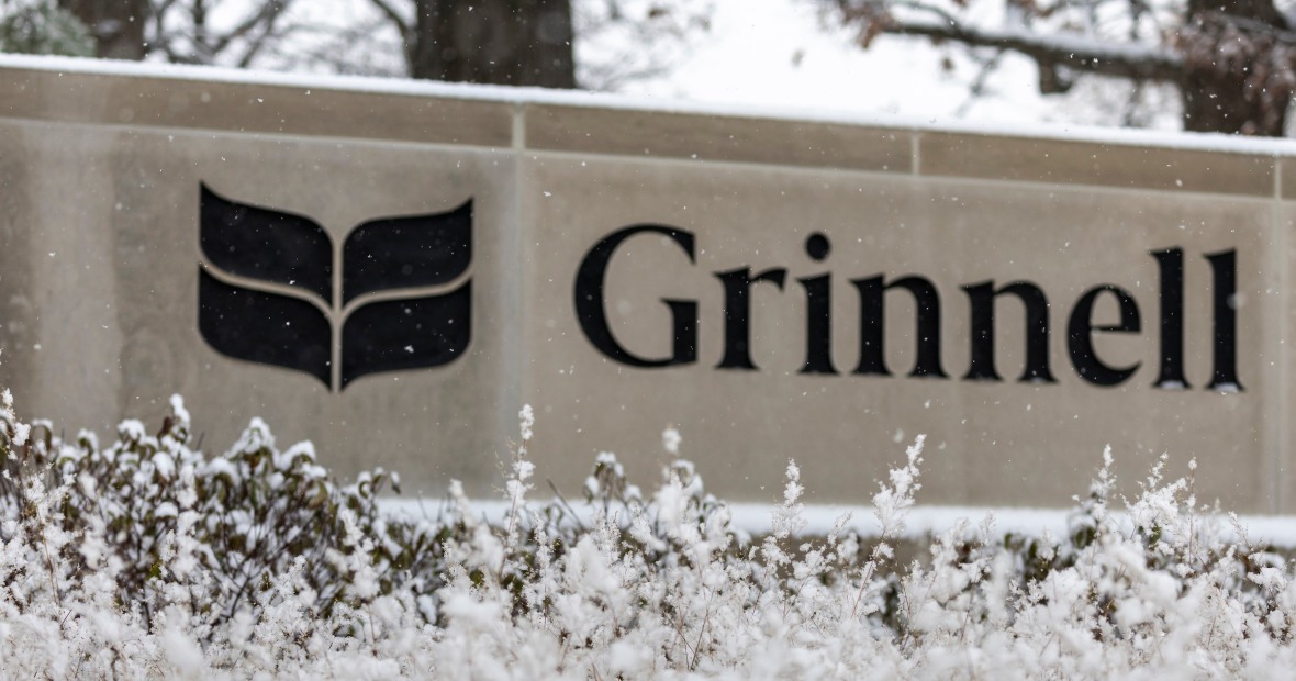 Grinnell sign with snow